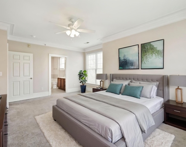 623 Waterford Lake Drive - Photo Thumbnail 14