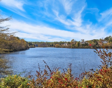 623 Waterford Lake Drive - Photo Thumbnail 27