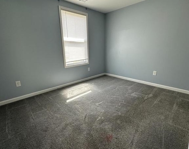 18 Harrington Lane - Photo Thumbnail 14