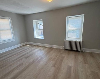 449 Chambers Avenue - Photo Thumbnail 20