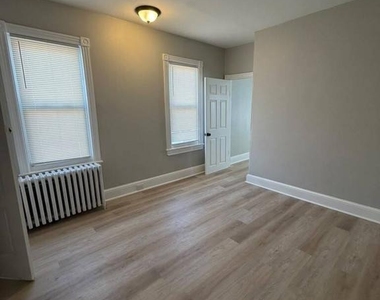 449 Chambers Avenue - Photo Thumbnail 17
