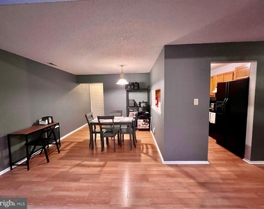 4204b Aberdeen Drive - Photo Thumbnail 6