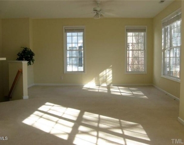 1923 Kudrow Lane - Photo Thumbnail 3