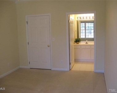 1923 Kudrow Lane - Photo Thumbnail 11