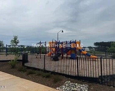 308 Leland Crest Drive - Photo Thumbnail 20
