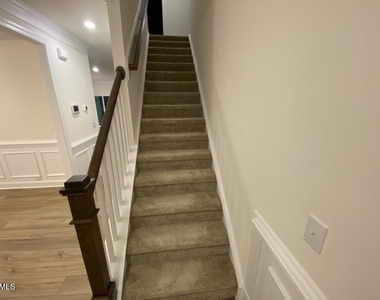 360 Highview Drive - Photo Thumbnail 13