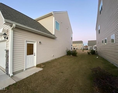 360 Highview Drive - Photo Thumbnail 1