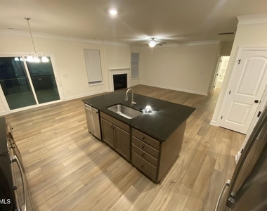 360 Highview Drive - Photo Thumbnail 8