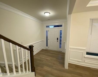 360 Highview Drive - Photo Thumbnail 5