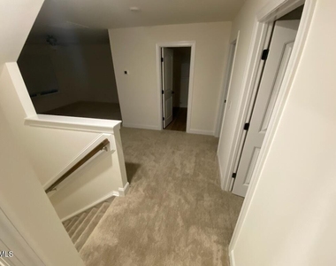 360 Highview Drive - Photo Thumbnail 18