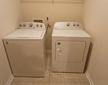 136 Eagleson Street - Photo Thumbnail 20