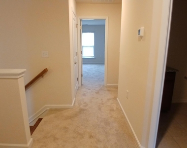136 Eagleson Street - Photo Thumbnail 11