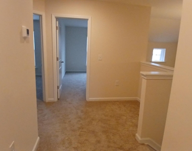136 Eagleson Street - Photo Thumbnail 12