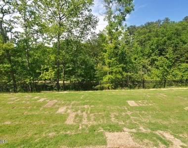 136 Eagleson Street - Photo Thumbnail 3