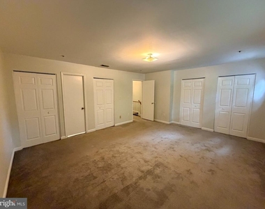 4834 Brookstone Terrace - Photo Thumbnail 14