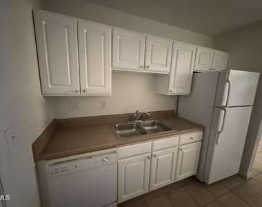 11371 Clubhaven Place - Photo Thumbnail 7