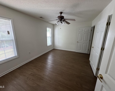 11371 Clubhaven Place - Photo Thumbnail 16