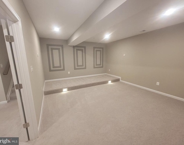 16622 Tortola Drive - Photo Thumbnail 9