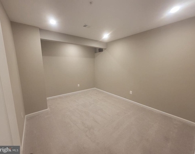 16622 Tortola Drive - Photo Thumbnail 8