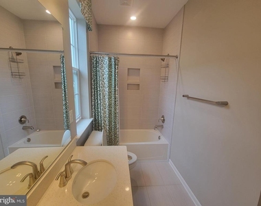 16622 Tortola Drive - Photo Thumbnail 10