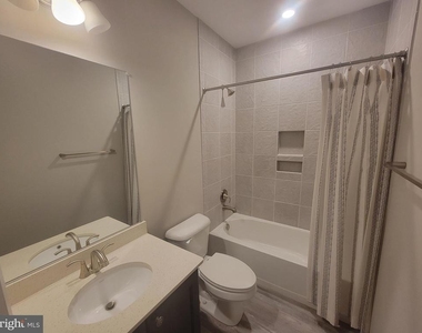 16622 Tortola Drive - Photo Thumbnail 5