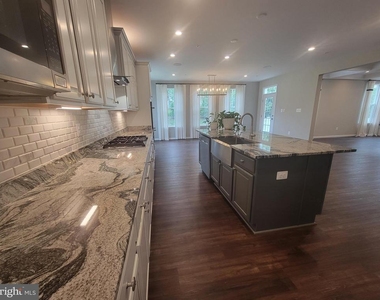 16622 Tortola Drive - Photo Thumbnail 17