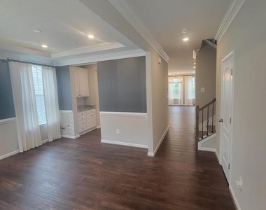 16622 Tortola Drive - Photo Thumbnail 12