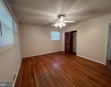 9206 Saint Andrews Place - Photo Thumbnail 14