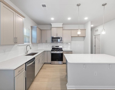 677 Fosterton Cottage Way - Photo Thumbnail 13