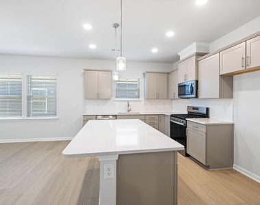 677 Fosterton Cottage Way - Photo Thumbnail 8