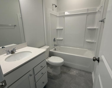 677 Fosterton Cottage Way - Photo Thumbnail 12