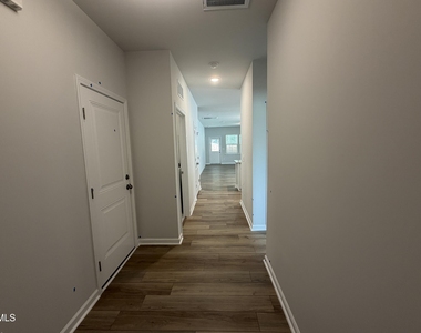 677 Fosterton Cottage Way - Photo Thumbnail 3