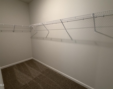 677 Fosterton Cottage Way - Photo Thumbnail 15
