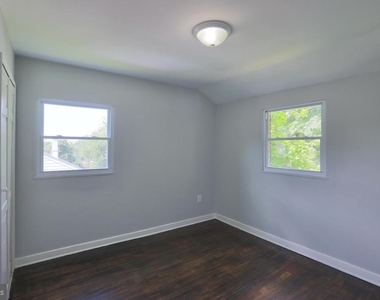 5303 62nd Avenue - Photo Thumbnail 11