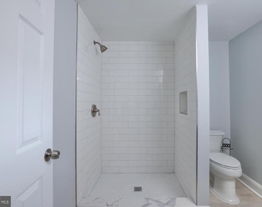 5303 62nd Avenue - Photo Thumbnail 16