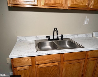 853 Faraway Court - Photo Thumbnail 9