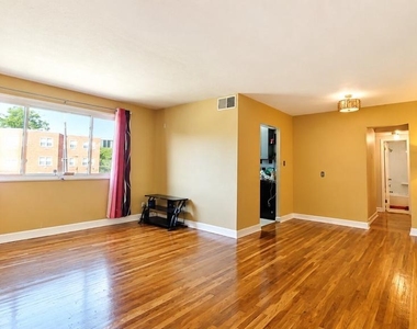 3839 Hamilton Street - Photo Thumbnail 2