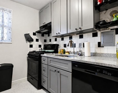 3839 Hamilton Street - Photo Thumbnail 7