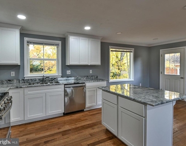 5812 Suitland Road - Photo Thumbnail 6