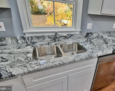 5812 Suitland Road - Photo Thumbnail 7