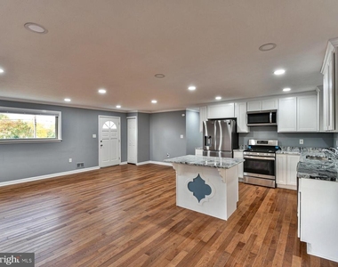 5812 Suitland Road - Photo Thumbnail 2
