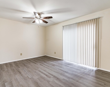 1232 Teakwood Place - Photo Thumbnail 7