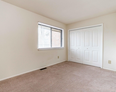 1232 Teakwood Place - Photo Thumbnail 12