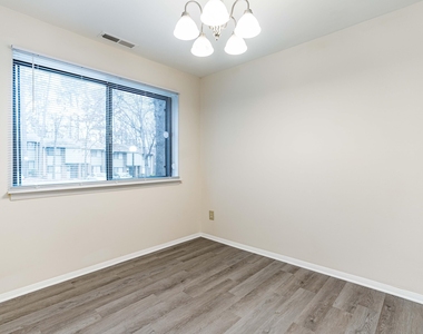 1232 Teakwood Place - Photo Thumbnail 3