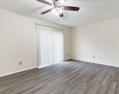 1232 Teakwood Place - Photo Thumbnail 8