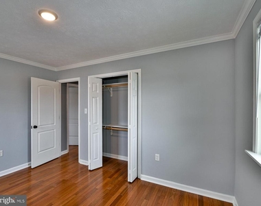 6308 Larwin Drive - Photo Thumbnail 16