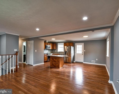 6308 Larwin Drive - Photo Thumbnail 2