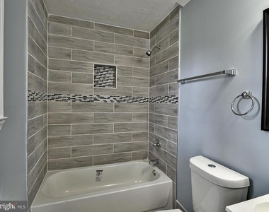 6308 Larwin Drive - Photo Thumbnail 13