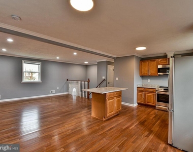 6308 Larwin Drive - Photo Thumbnail 3