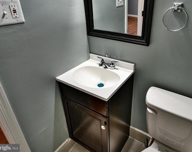 6308 Larwin Drive - Photo Thumbnail 18